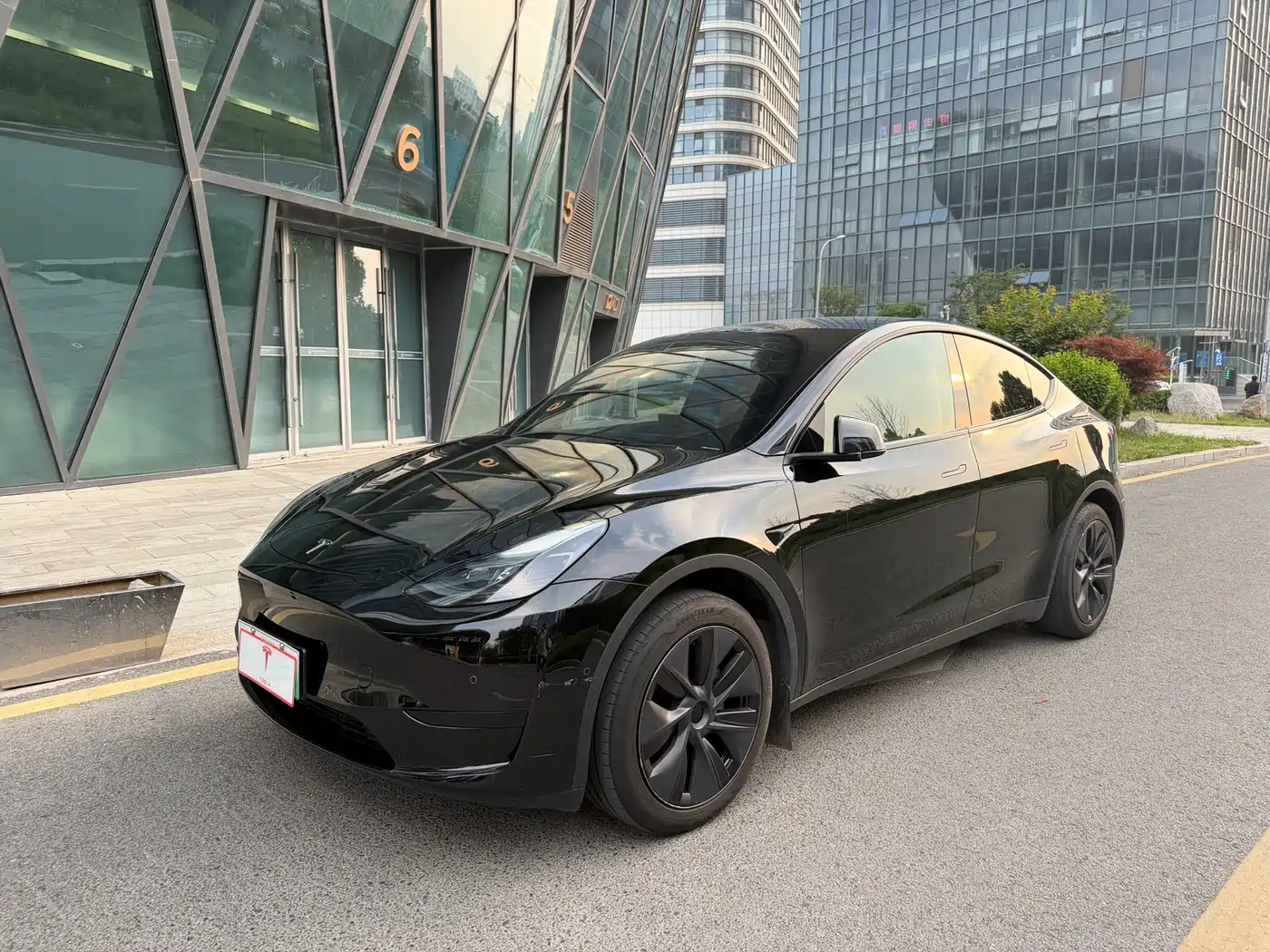 Tesla Model Y 2024 Rear-Wheel Drive Version