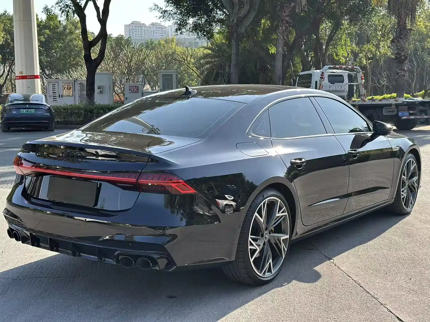 Audi A7L 2023 45 TFSI quattro S-line Black Warrior Edition фото 4