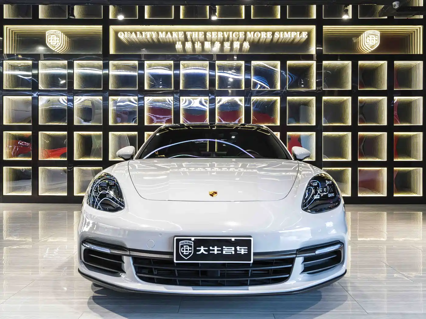 Porsche Panamera 2017 Panamera 3.0T фото 2