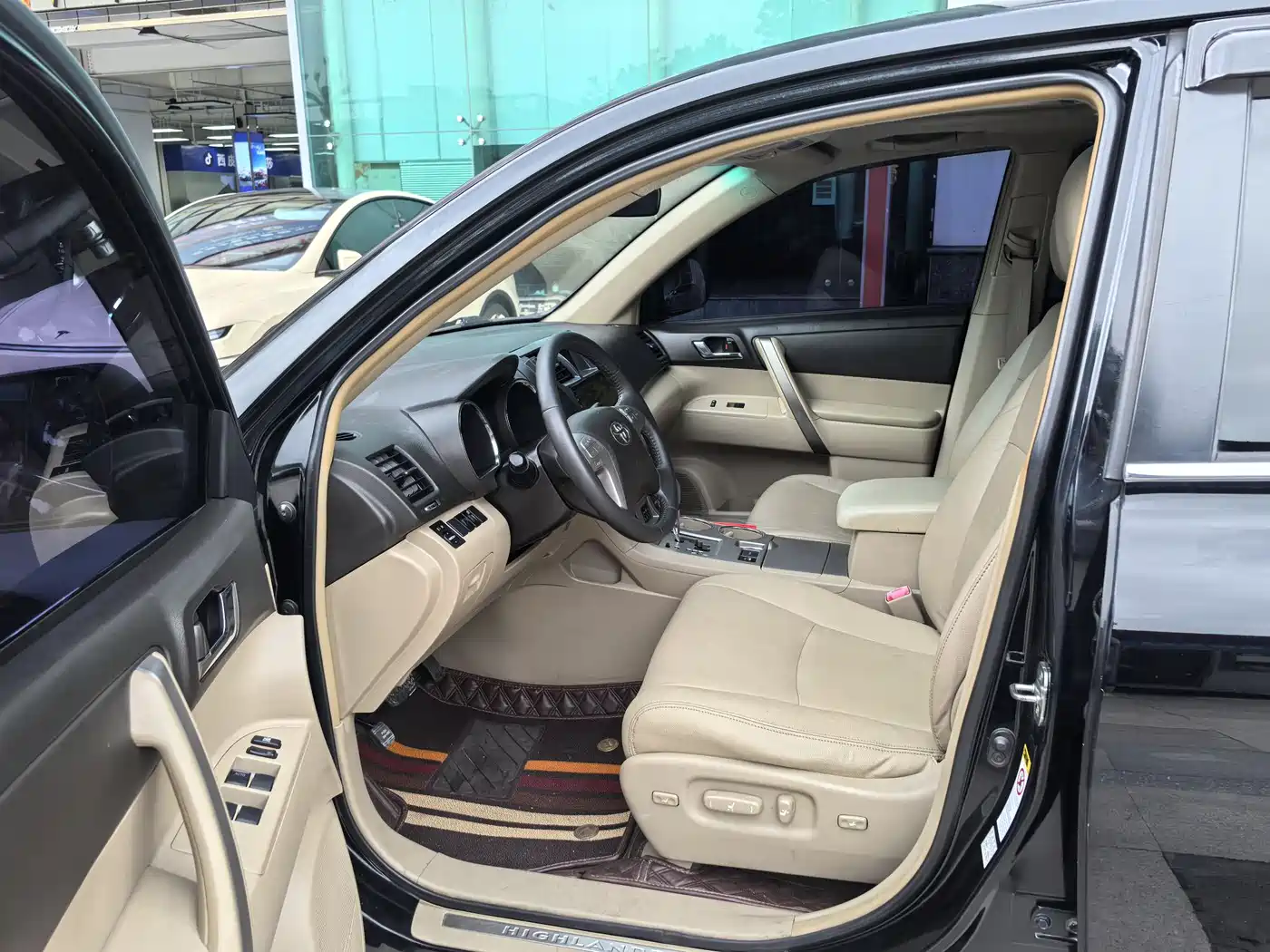 Toyota Highlander 2010 2009 3.5L 4WD 7-seater Luxury Edition