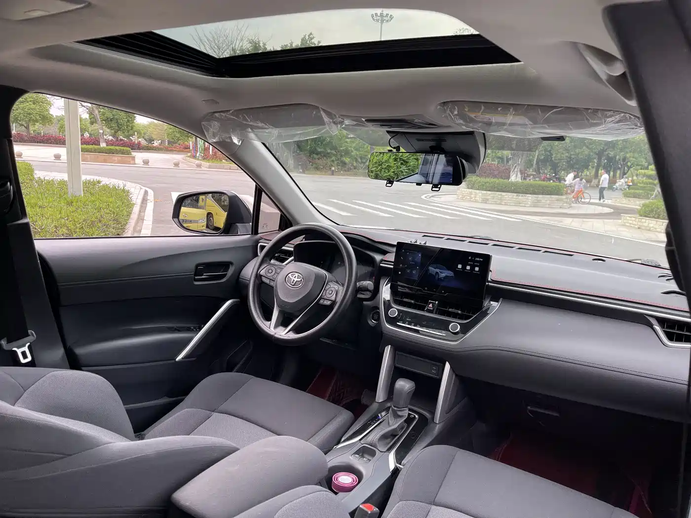 Toyota Frontlander 2024 2.0L CVT Luxury Edition фото 8