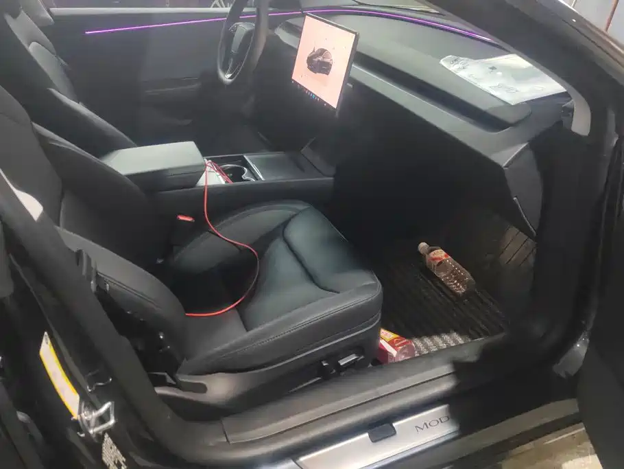 Фото 8 - Tesla Model 3
