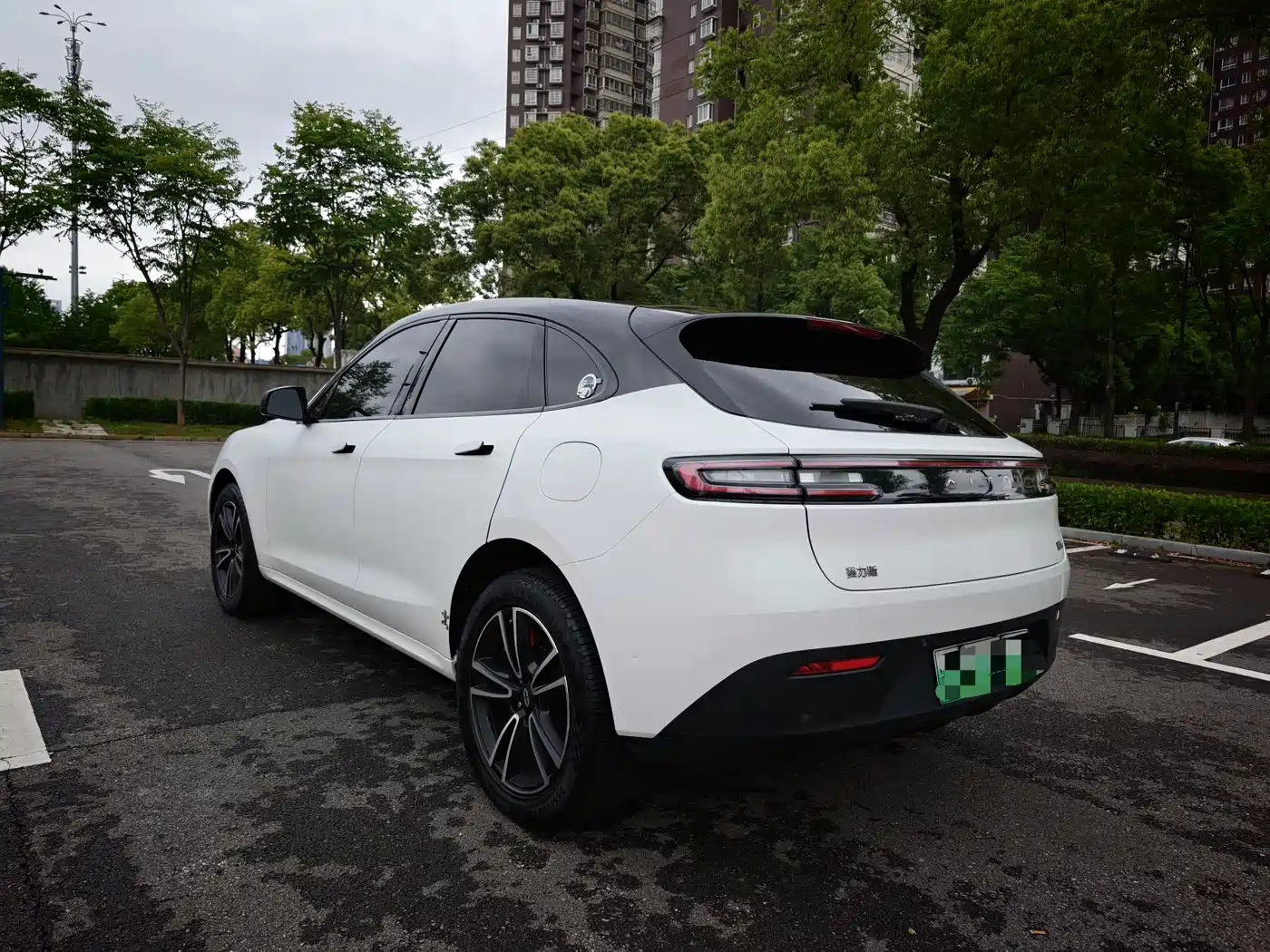 AITO Wenjie AITO M5 2022 Extended Range AWD Ultimate Edition фото 9
