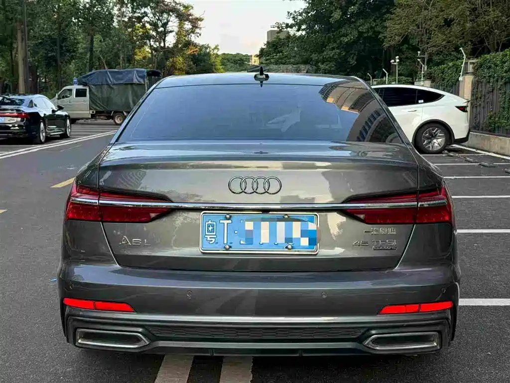 Photo 5 - Audi A6L