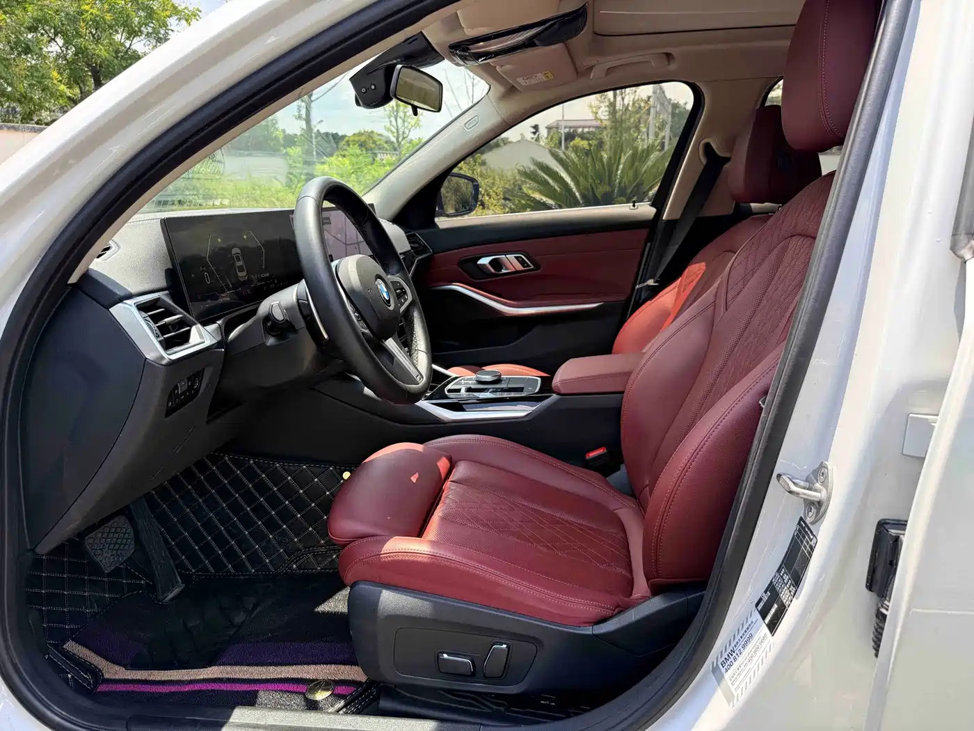 Photo 4 - BMW 3 Series