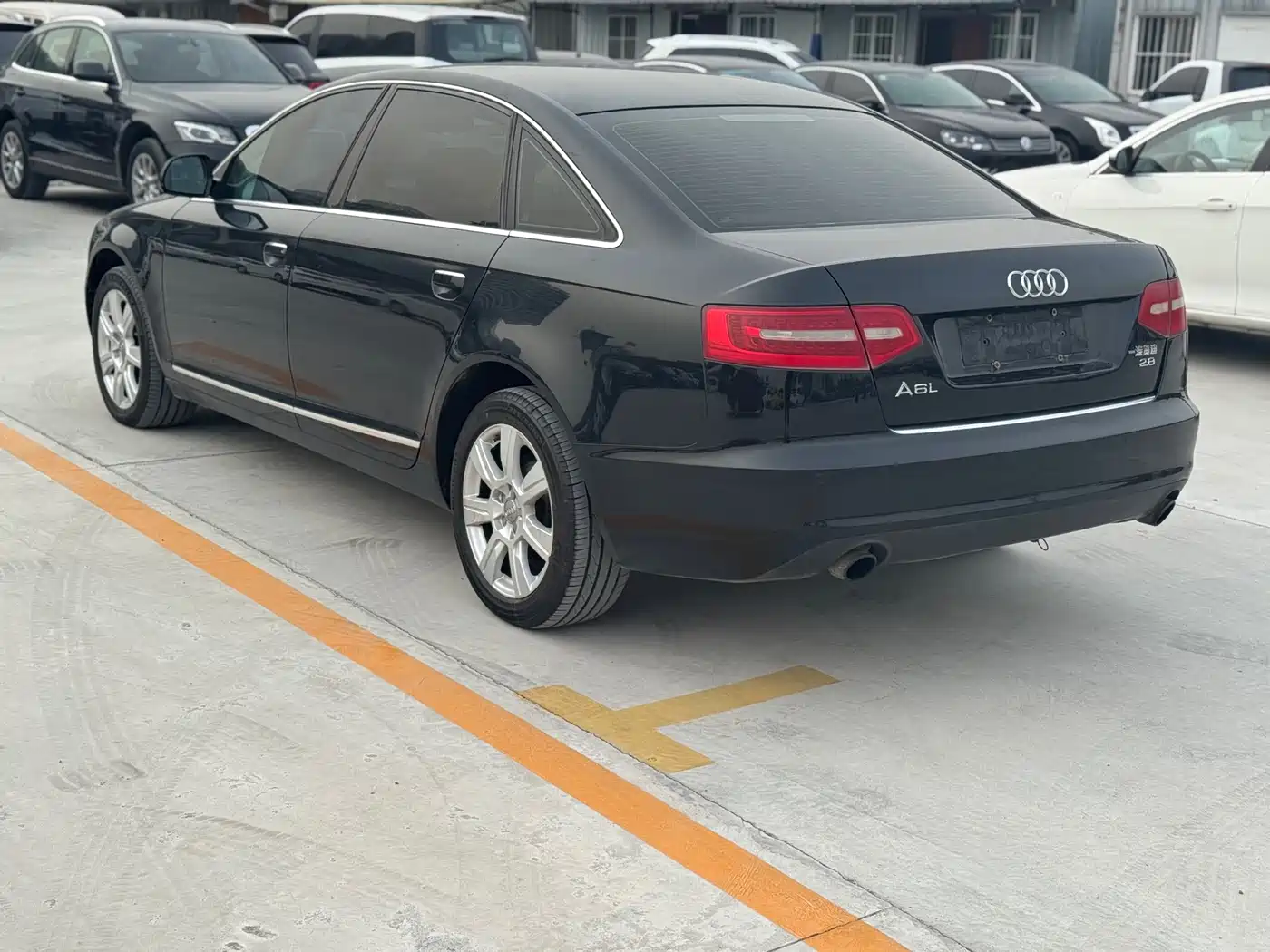 Audi A6L 2011 2.8 FSI Luxury фото 8