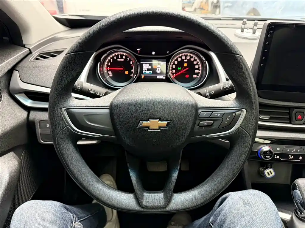 CHEVROLET VOLANDO