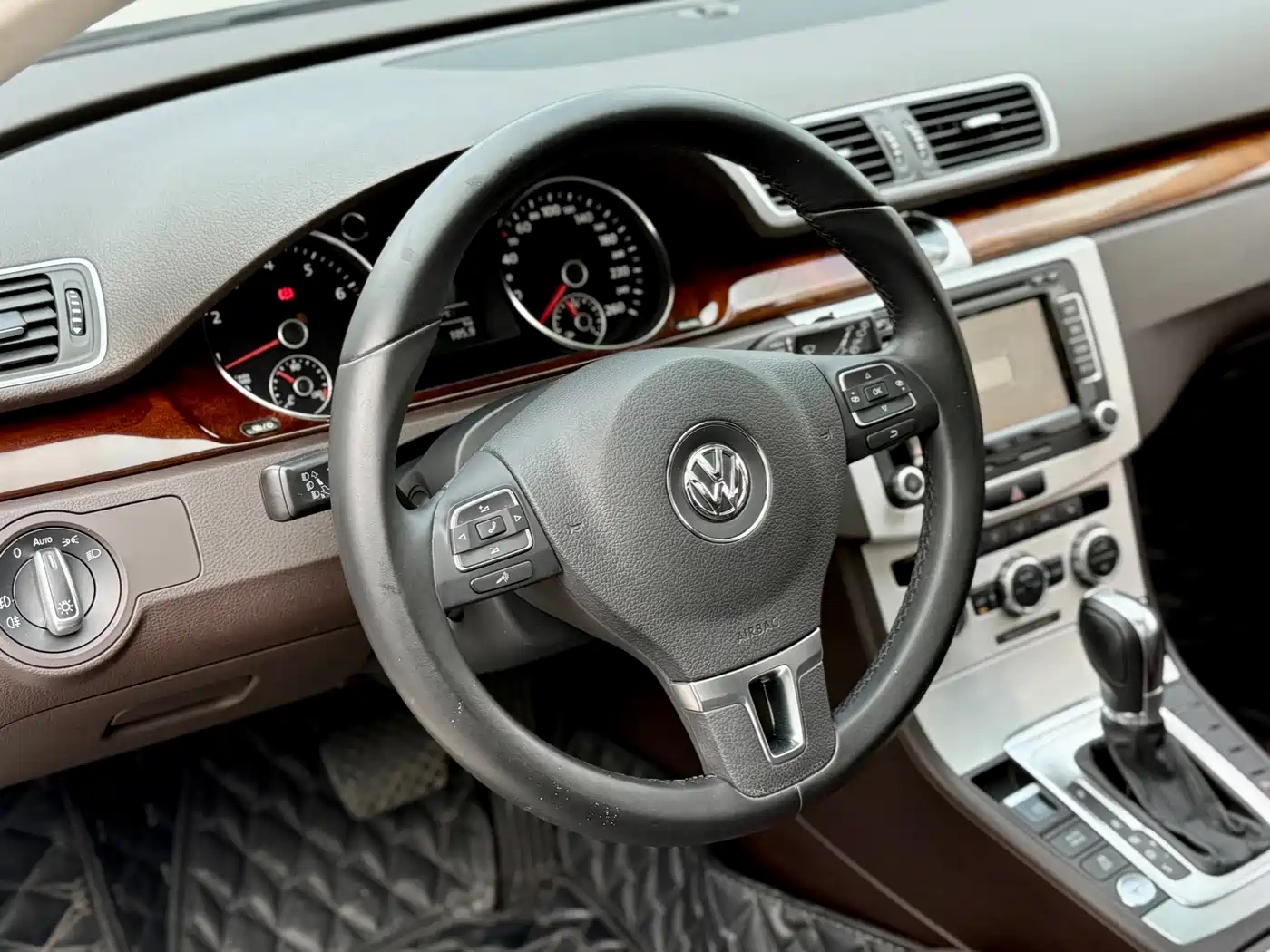 Volkswagen Magotan (Import) 2013 2012 Wagon 2.0TSI Luxury