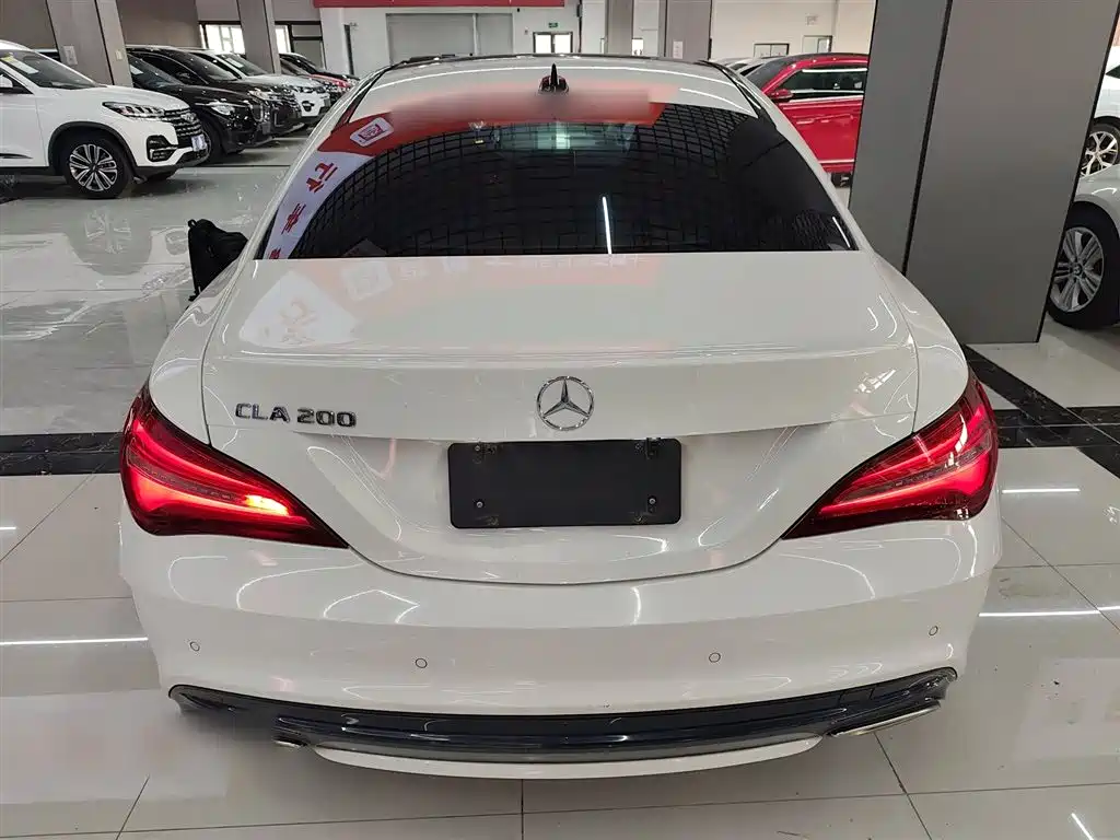 Mercedes-Benz CLA (Import) 2017 CLA 200 Fashion фото 6