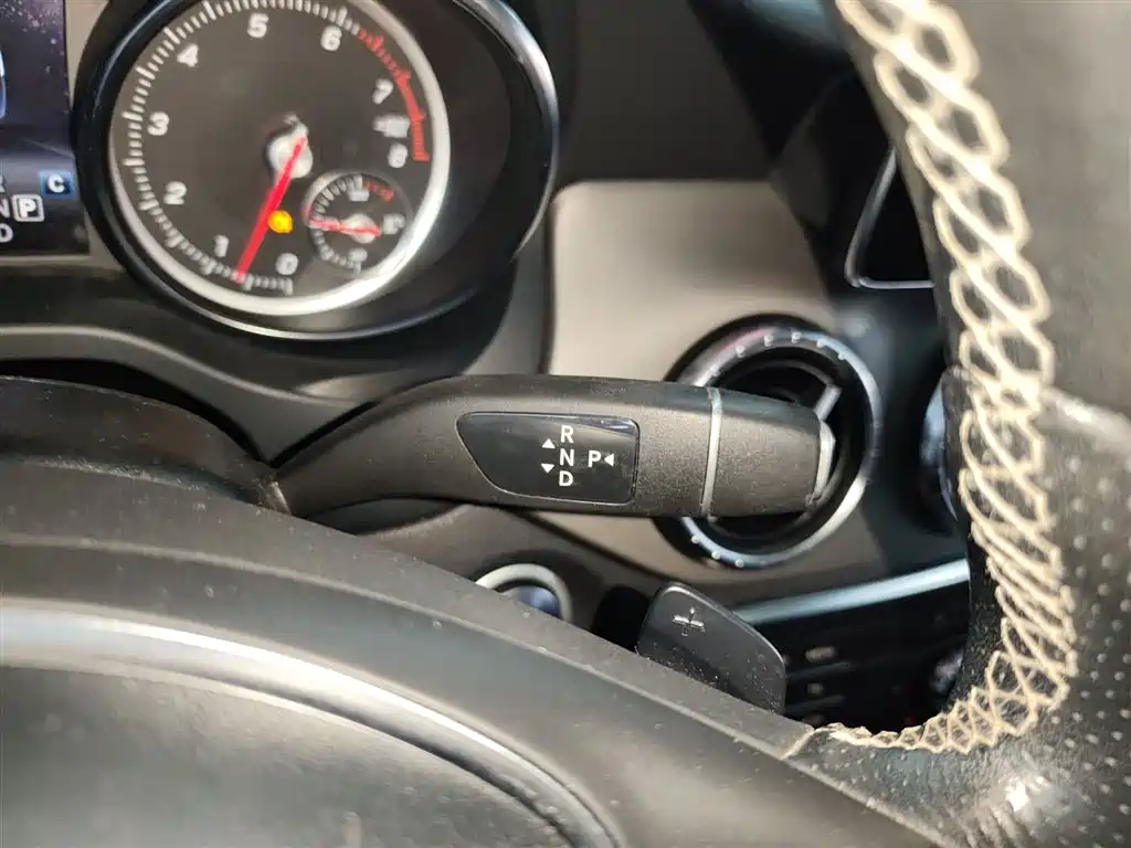 Mercedes-Benz CLA (Import) 2017 CLA 200 Fashion фото 14