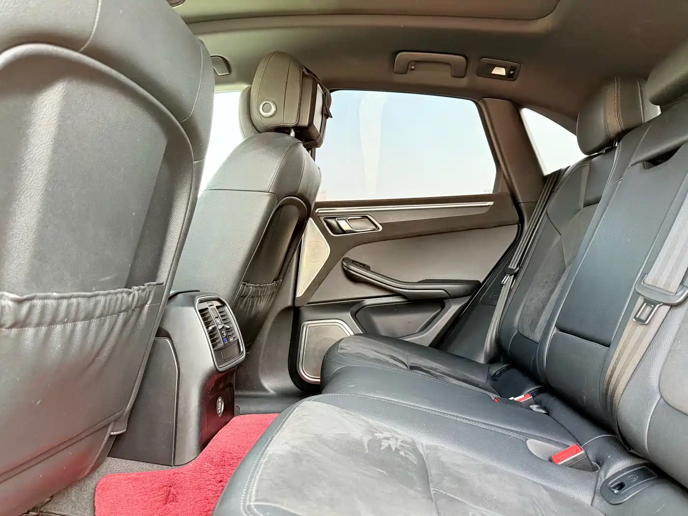Porsche Macan 2017 Macan 2.0T фото 11