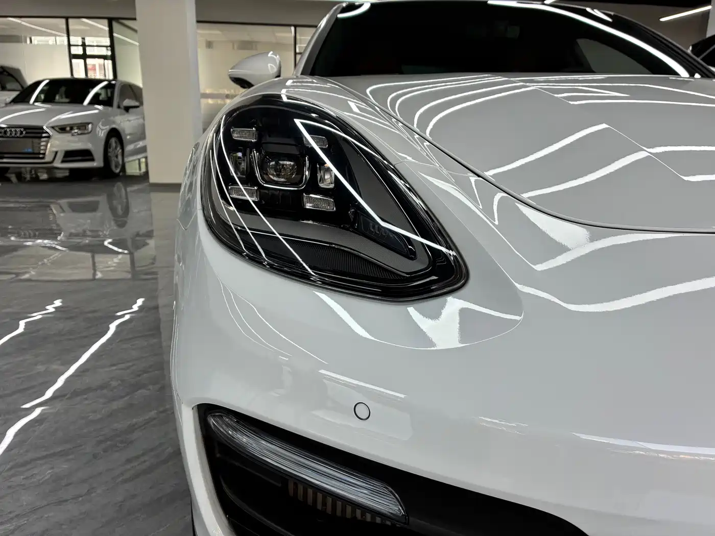 Porsche Panamera 2023 Panamera 2.9T Platinum Edition фото 20