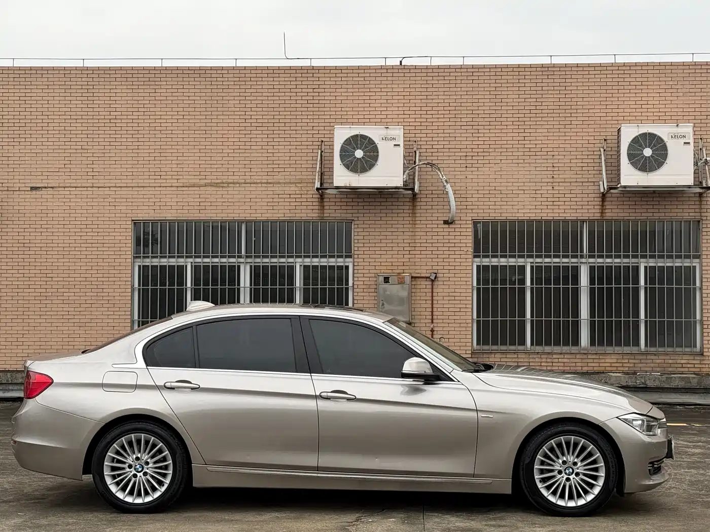 BMW 3 Series 2013 320Li Luxury Design Package фото 12