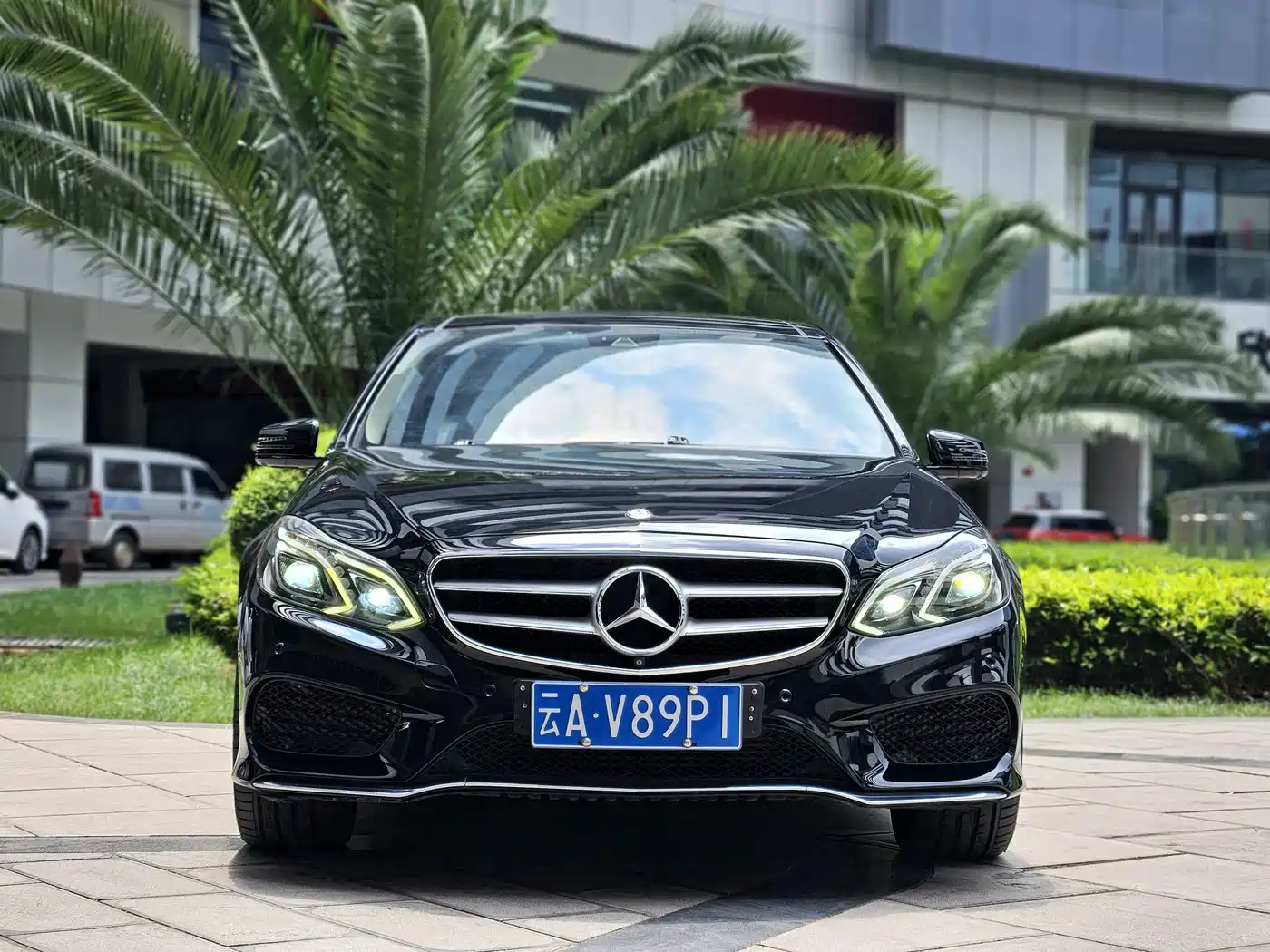 Mercedes-Benz E-Class 2014 Facelift E 260 L Sport фото 2