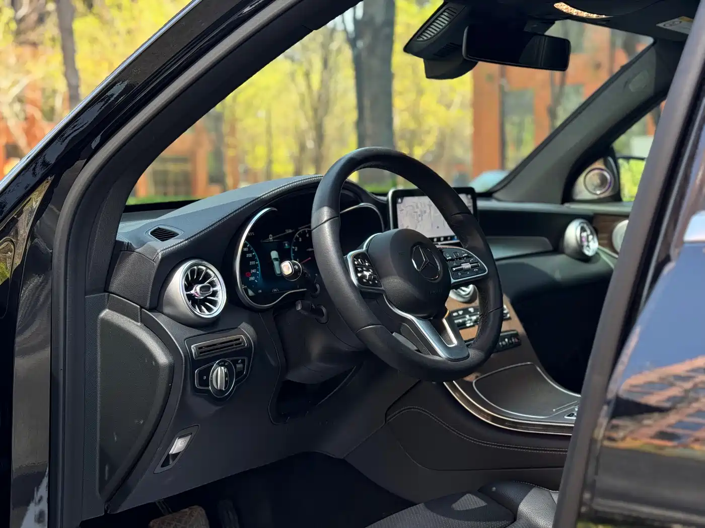 Mercedes-Benz GLC 2020 Facelift GLC 300 L 4MATIC Dynamic фото 10