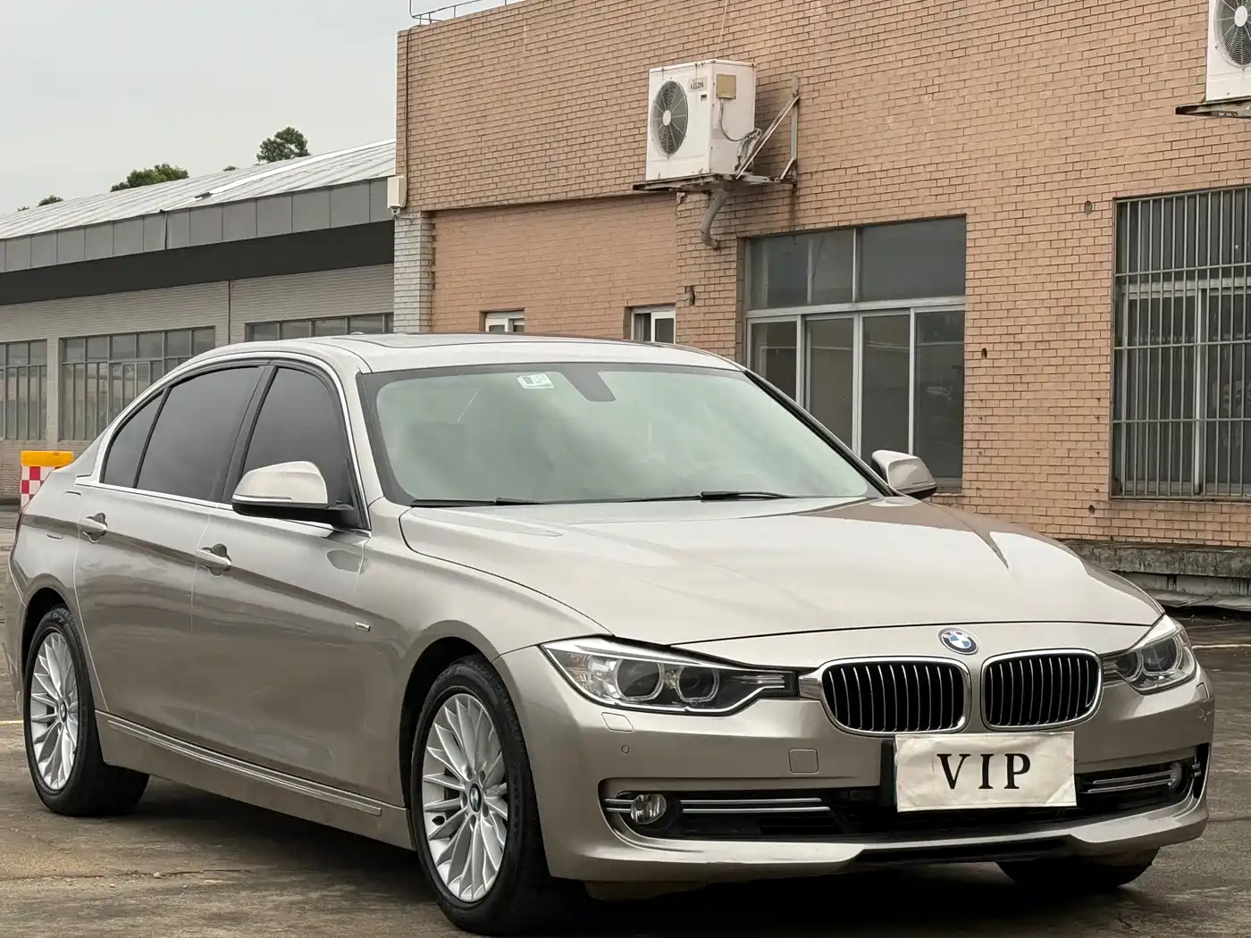 BMW 3 Series 2013 320Li Luxury Design Package фото 3