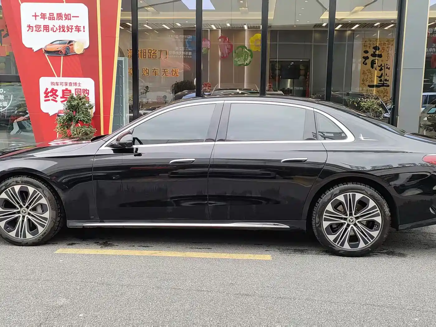 Mercedes-Benz E-Class 2024 E 300 L Fashion фото 3