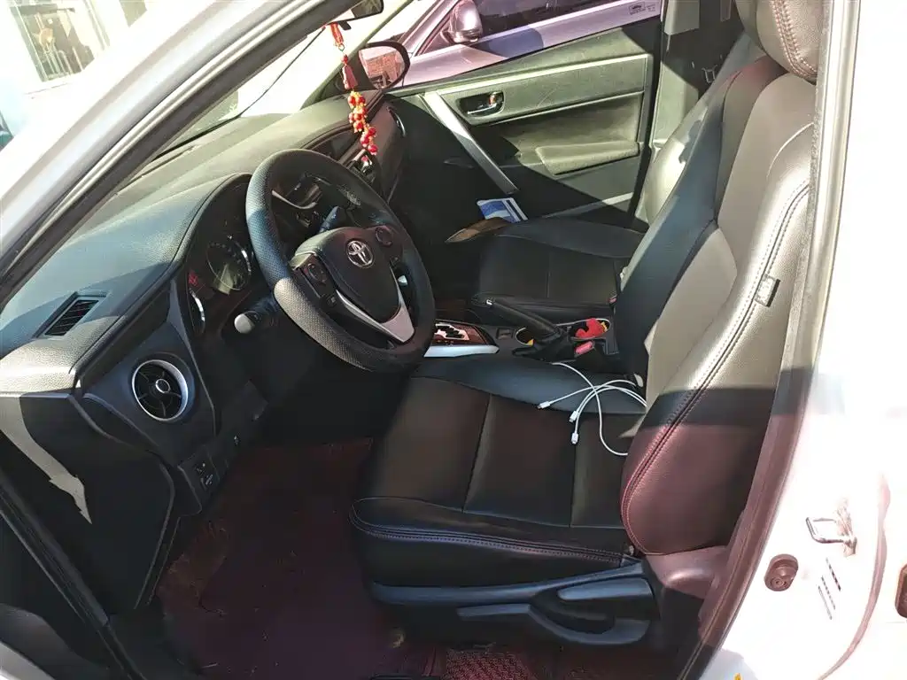Toyota Corolla 2018 1.2T S-CVT GL-i Smart Shine Edition фото 11