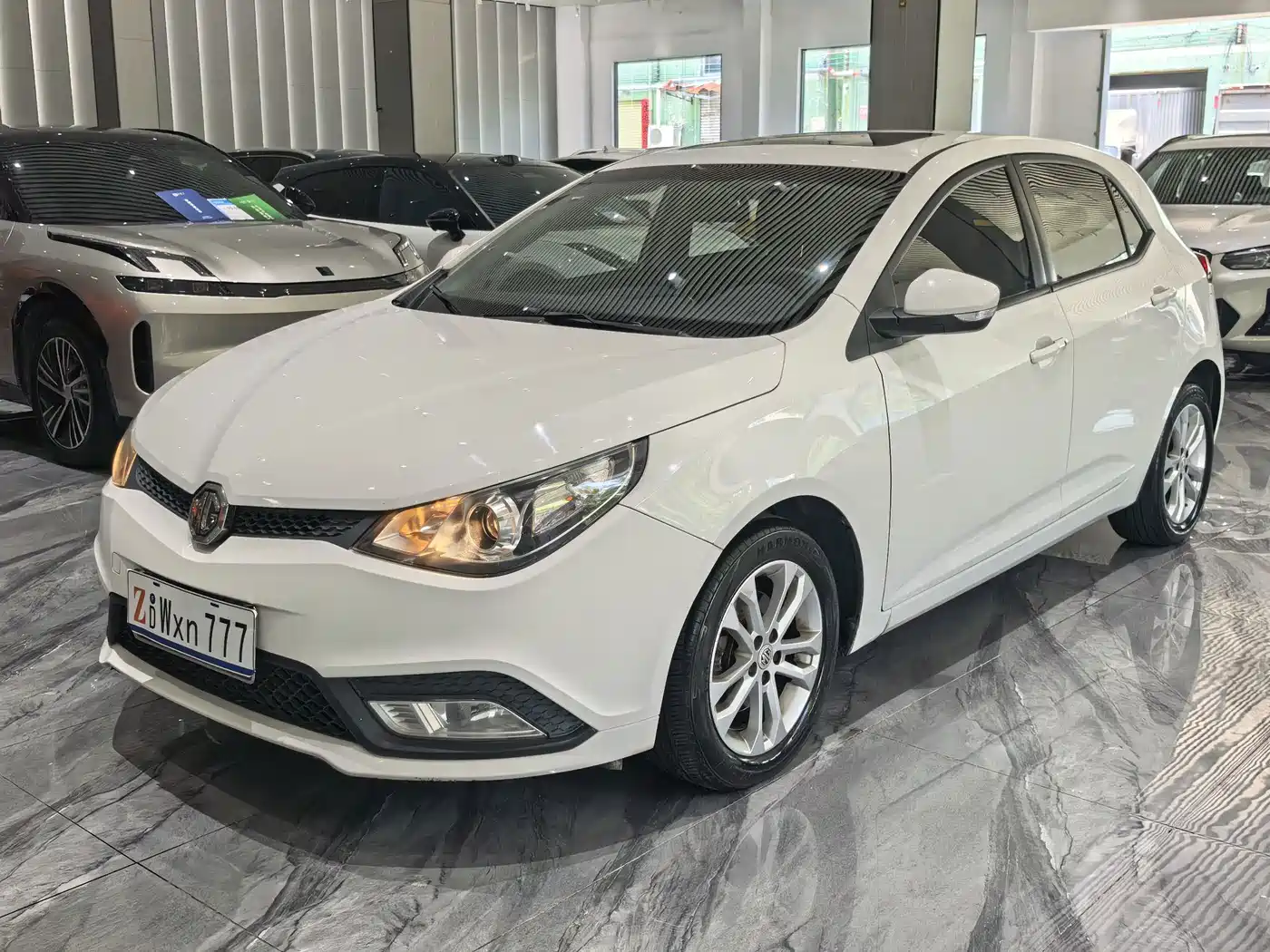 MG MG5 2013 2012 1.5L Automatic Luxury Edition