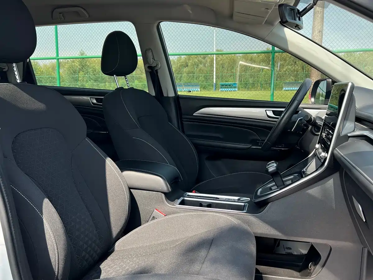 Haval M6 2023 2021 PLUS 1.5T DCT Elite Smart Connect