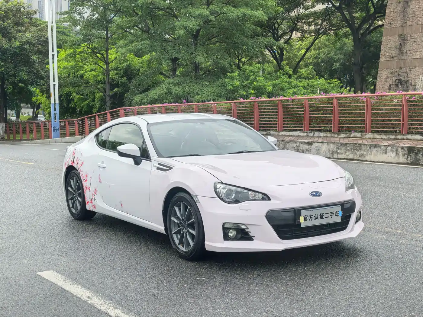 Фото 3 - Subaru BRZ