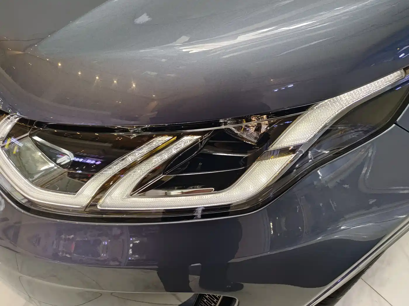 LAND ROVER DISCOVER SPORTS