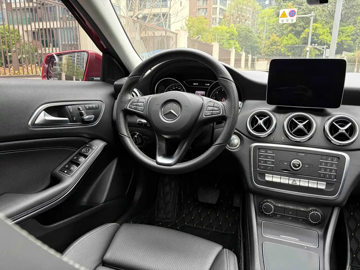 Mercedes-Benz GLA 2019 GLA 200 Dynamic фото 7