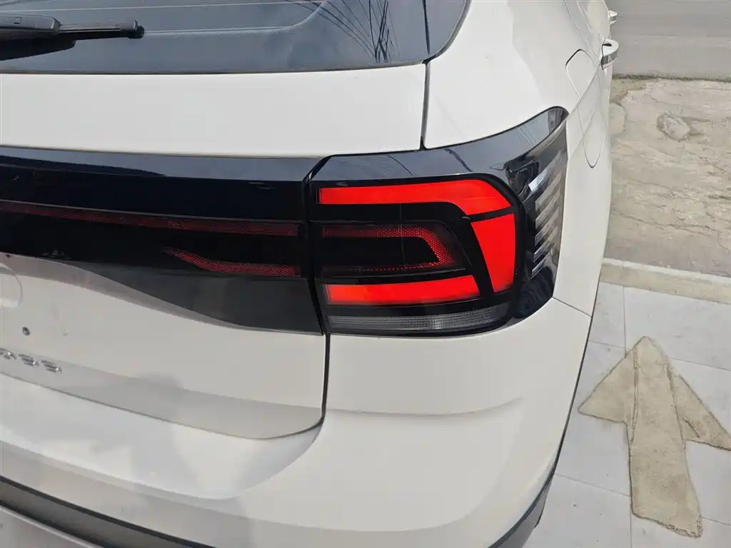 Volkswagen T-Cross 2021 1.5L Auto Comfort Edition фото 8