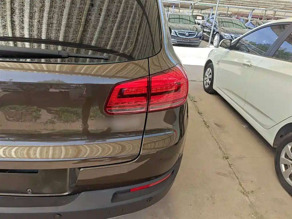 Volkswagen Tiguan 2015 1.8TSI Automatic 2WD Highline фото 24
