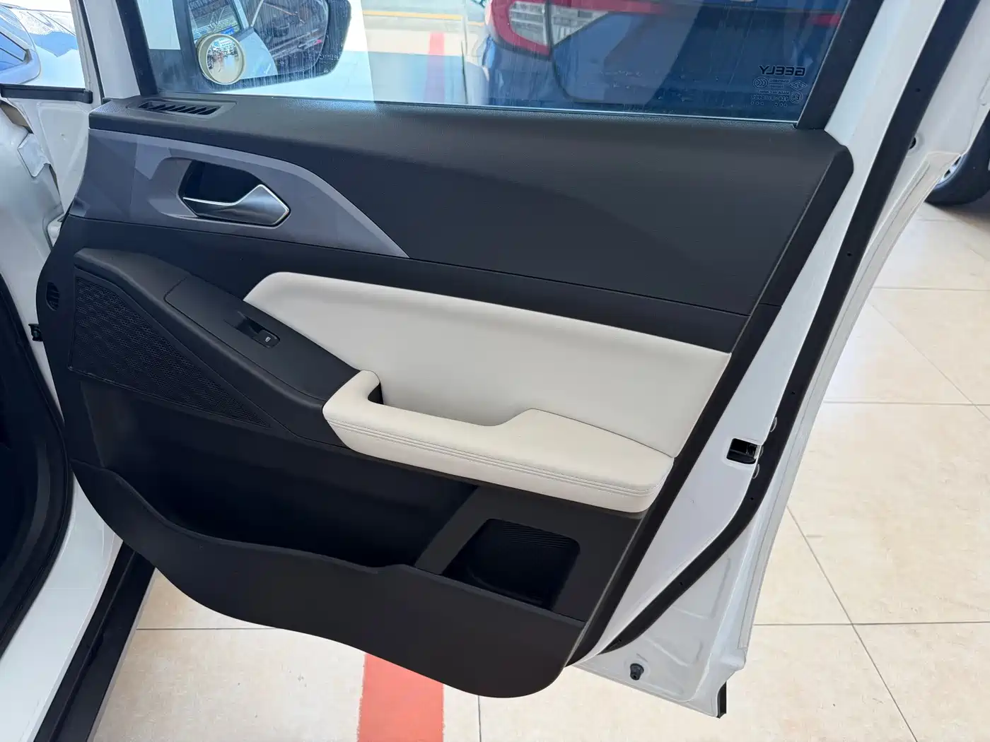 Geely Geometry E Firefly 2024 2024 401km Starlight
