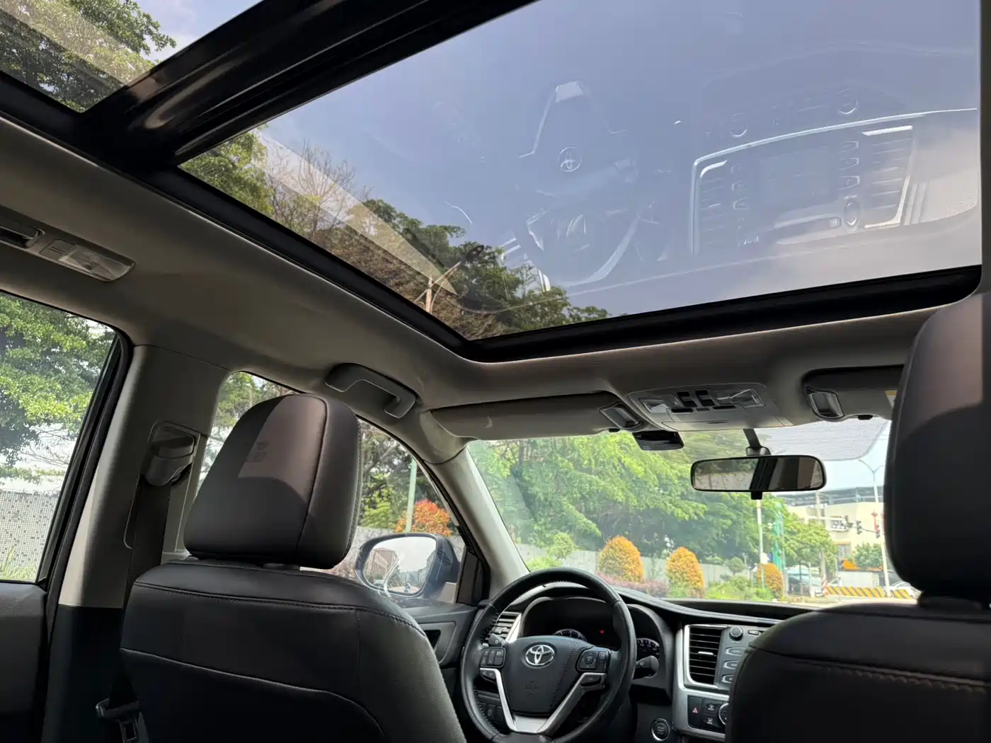 Toyota Highlander 2015 2.0T AWD Luxury Edition 7-seater фото 22