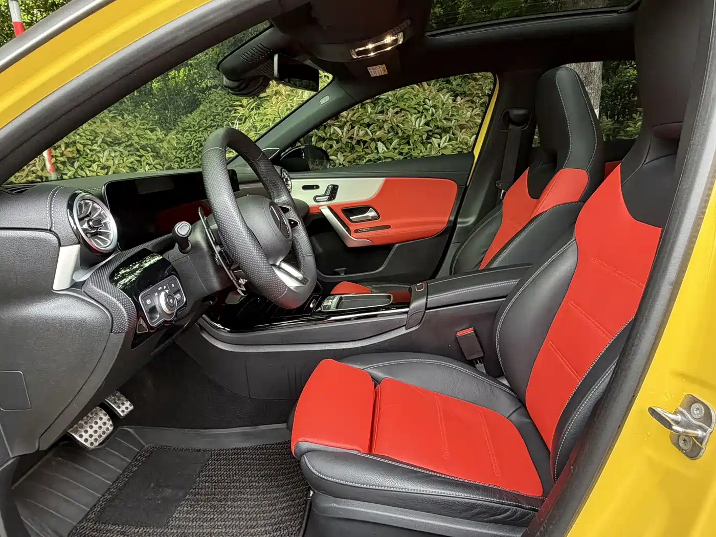 Mercedes-Benz A-Class AMG (Import) 2024 AMG A 35 4MATIC фото 7