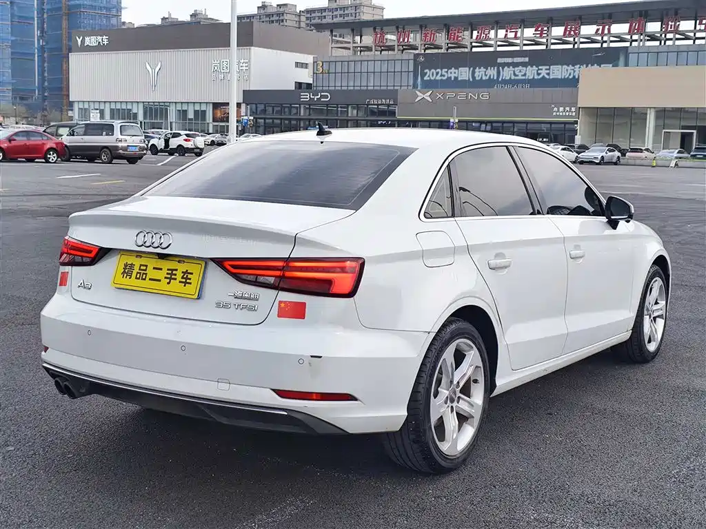Photo 6 - Audi A3