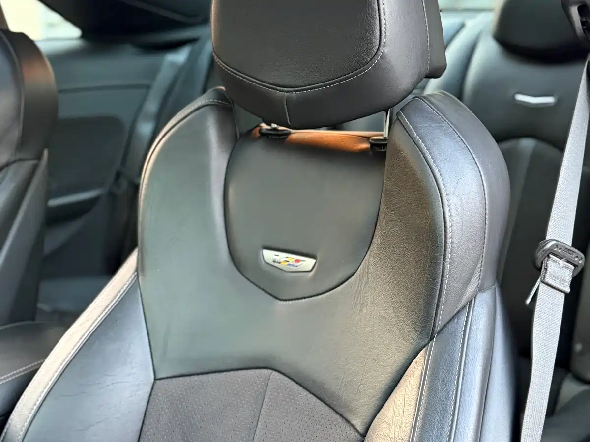 Cadillac CTS (Import) 2012 6.2L CTS-V COUPE фото 9