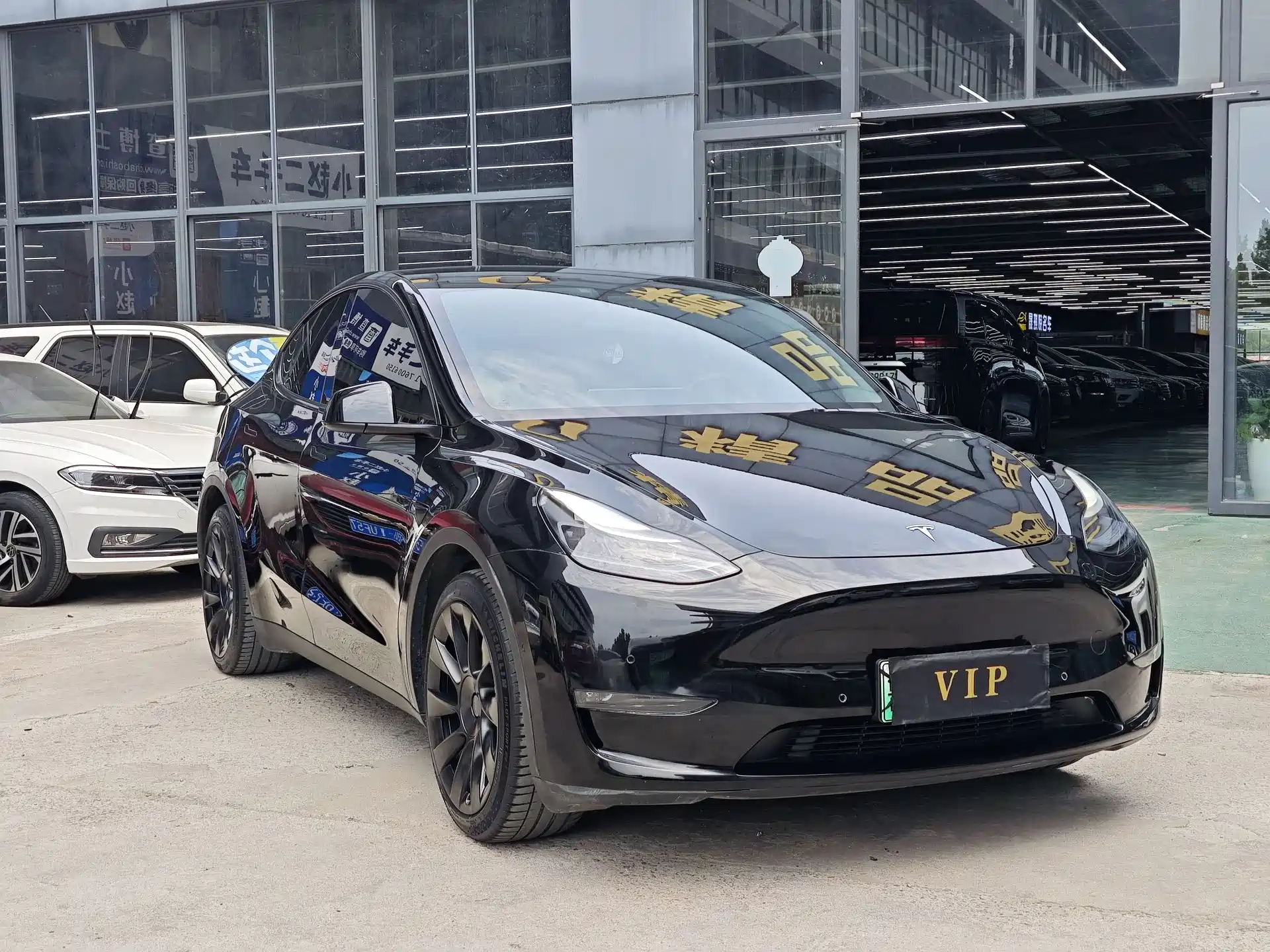 Фото 3 - Tesla Model Y