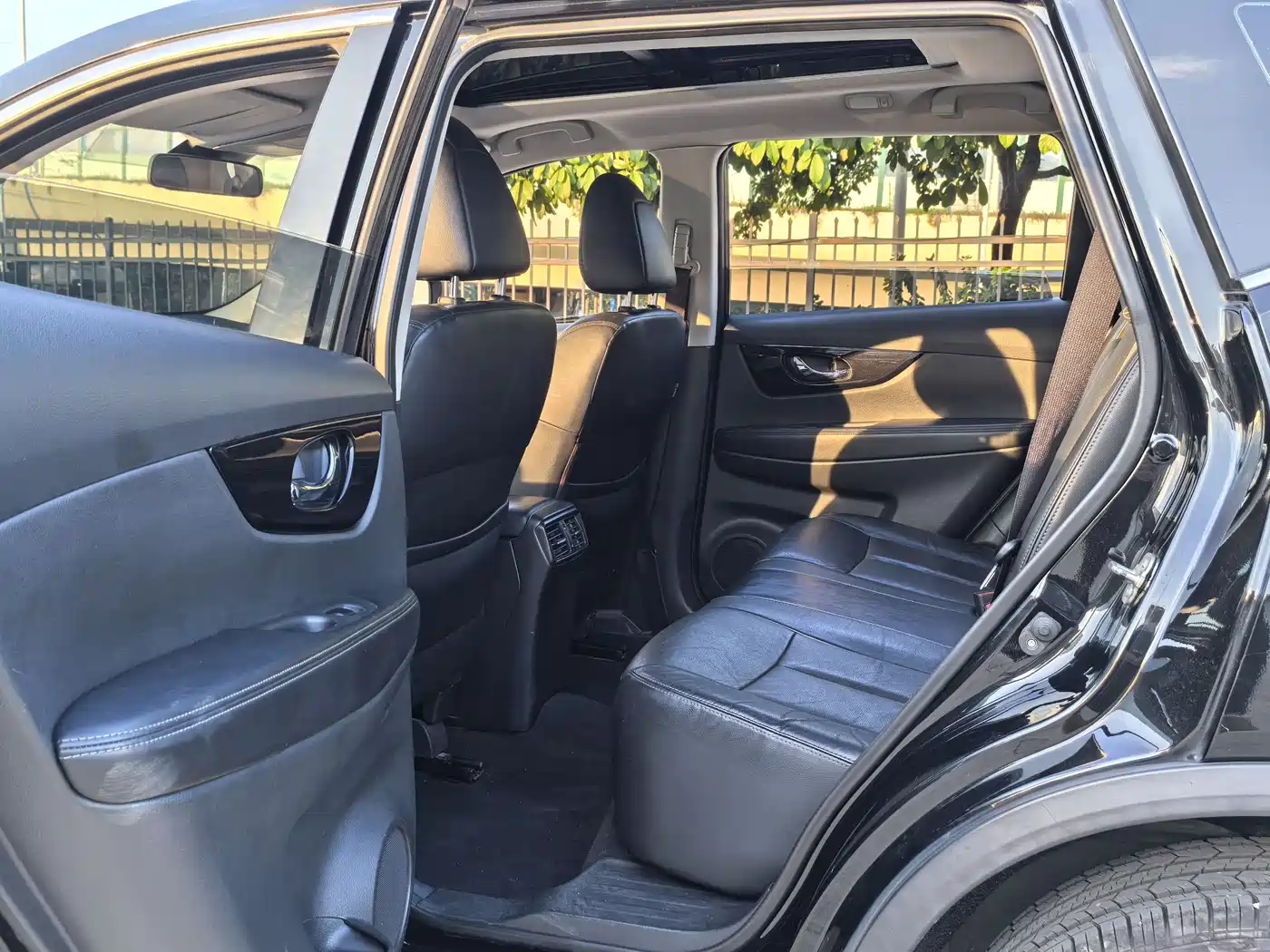 Nissan X-Trail 2020 2.0L XL ITS CVT 2WD Smart Connect Comfort Edition фото 9