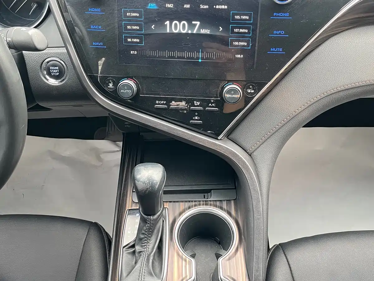 Toyota Camry 2019 Facelift 2.0G Luxury Edition фото 8