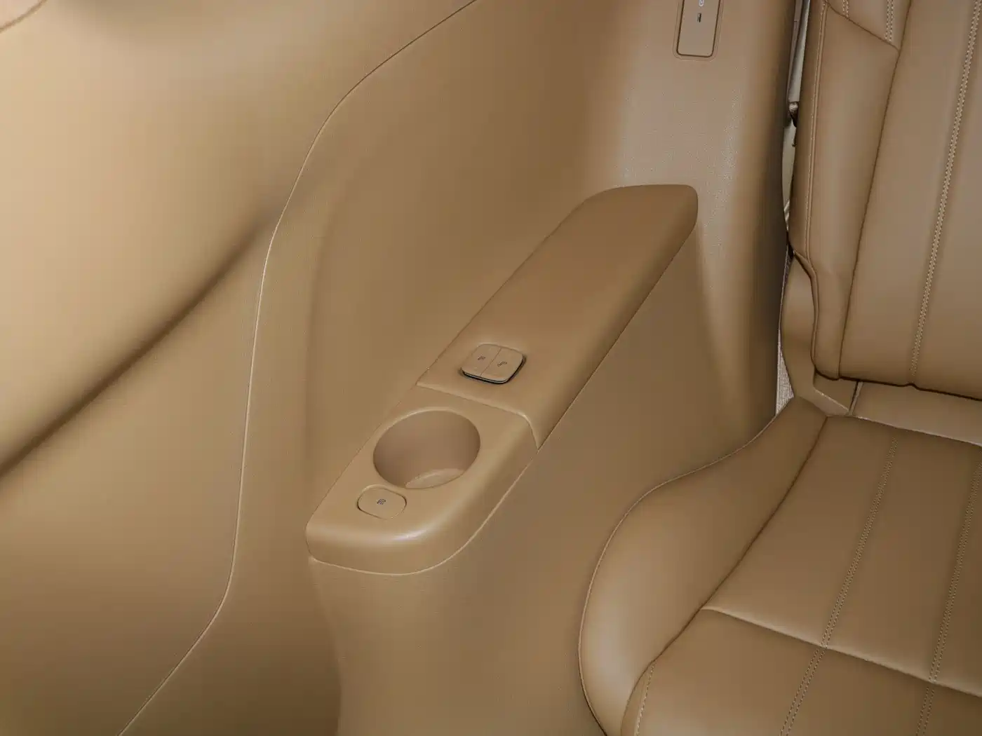 Voyah Auto Voyah Dreamer 2025 PHEV AWD Flagship Kunpeng Edition фото 20