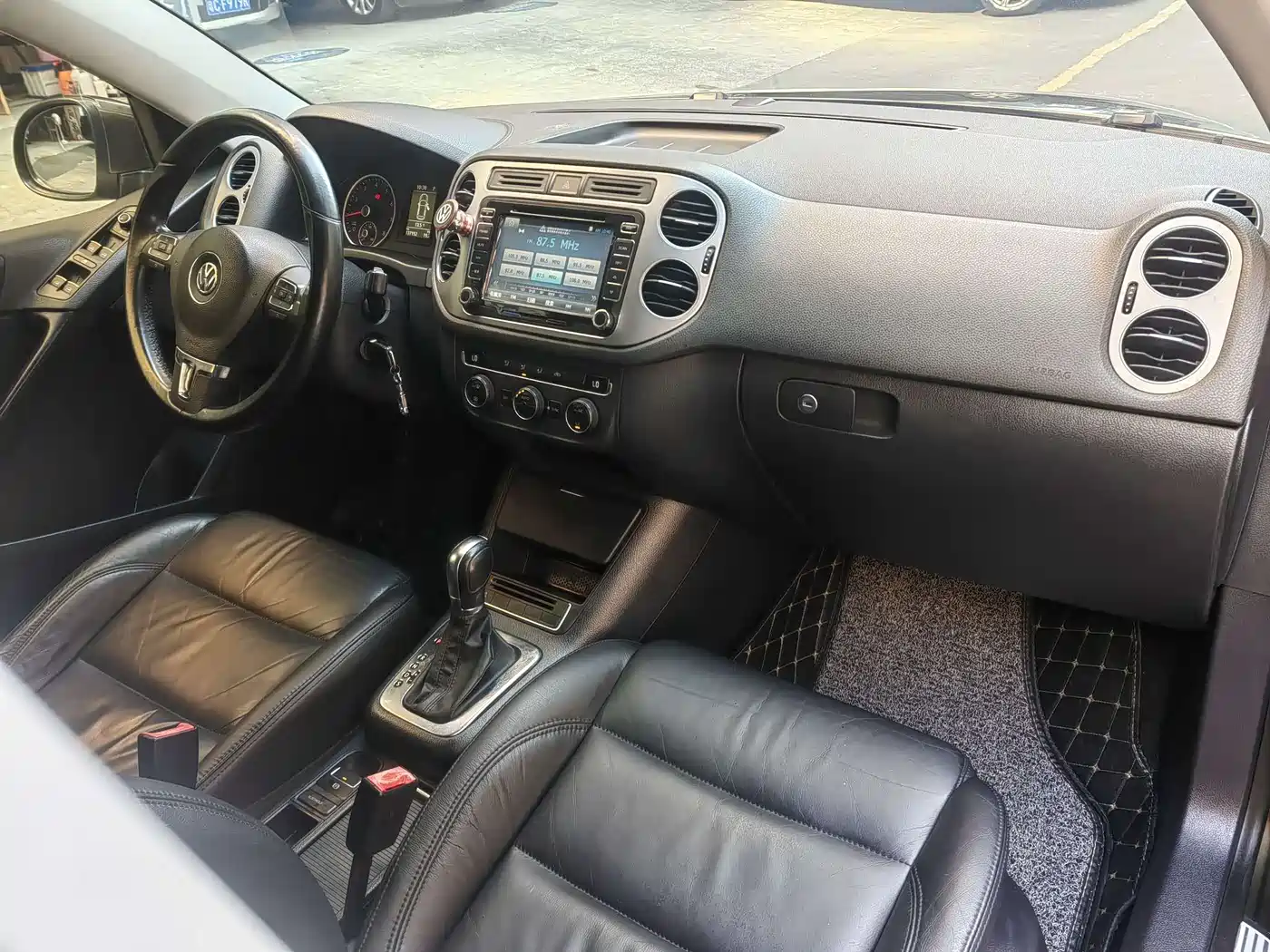 Volkswagen Tiguan 2013 1.8TSI Auto 2WD Comfort Edition фото 4