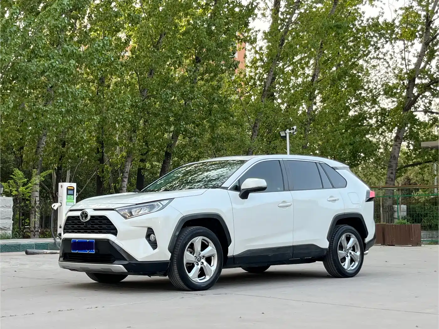 Toyota RAV4 Rongfang 2020 2.0L CVT 2WD Trend Edition фото 4