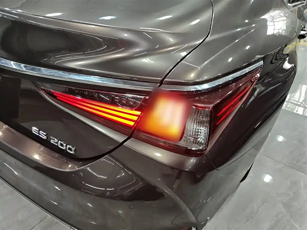 Lexus ES 2020 200 Excellence фото 23