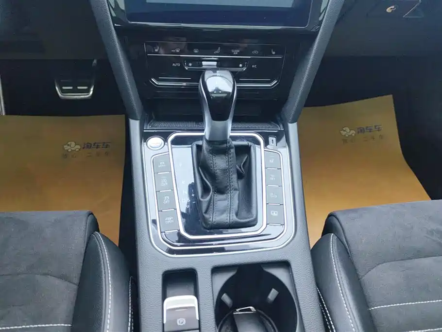 Volkswagen Magotan 2020 380TSI DSG Luxury фото 16