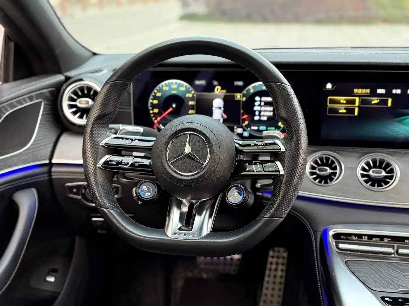 MERCEDES-BENZ AMG GT