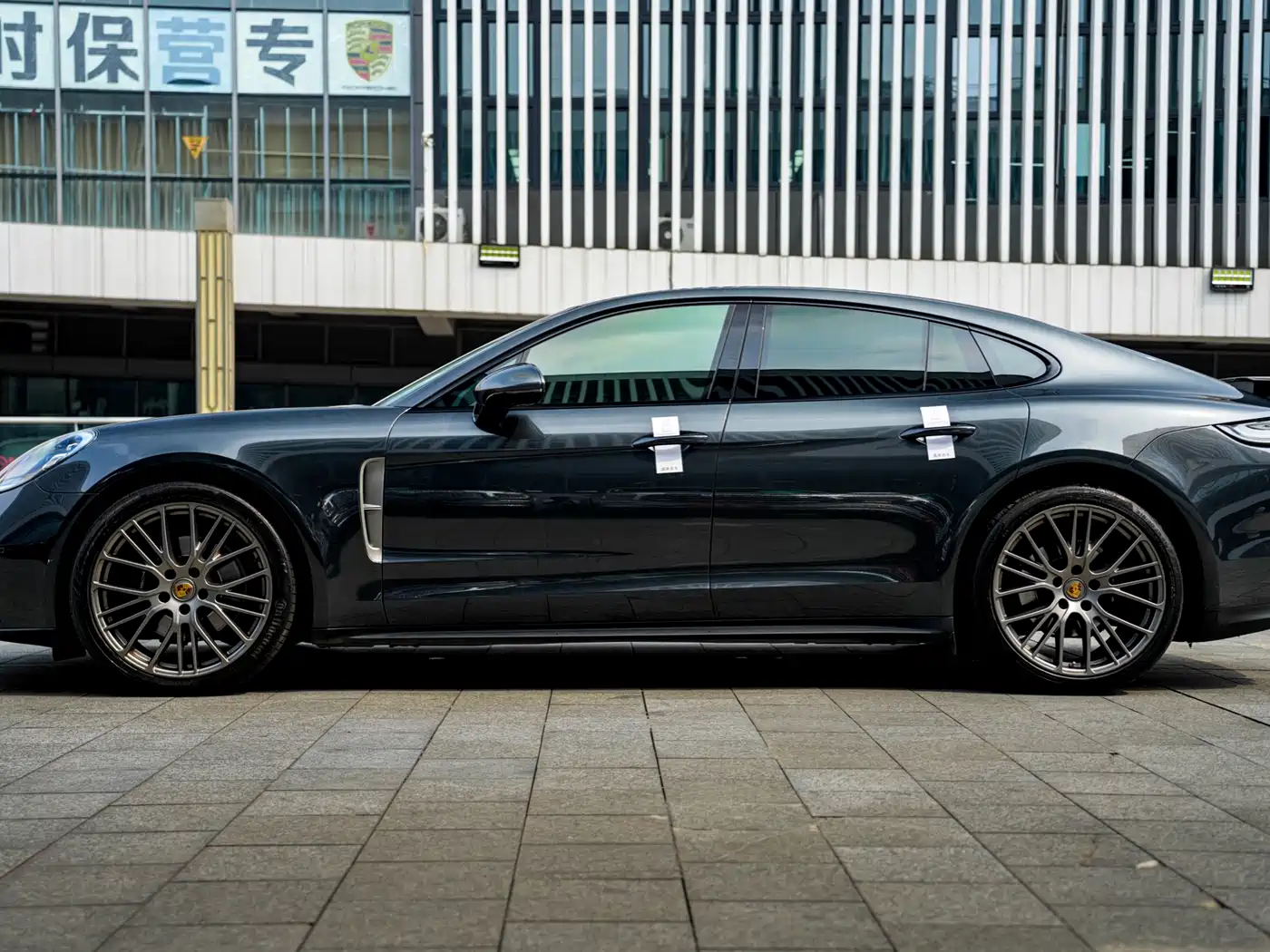 Porsche Panamera 2023 Panamera 2.9T Platinum Edition фото 21