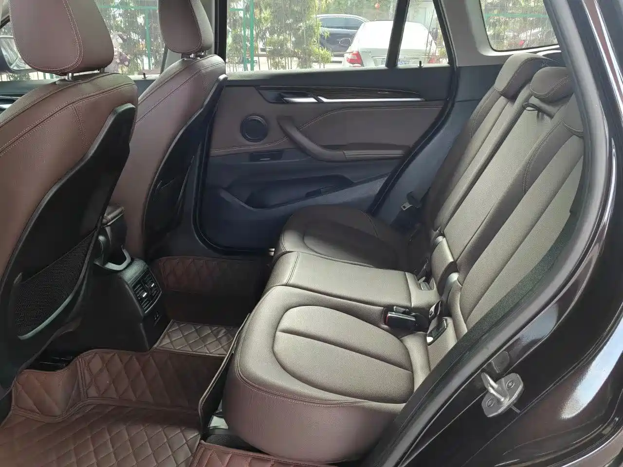 BMW X1 2020 xDrive25Li Premium Edition фото 7