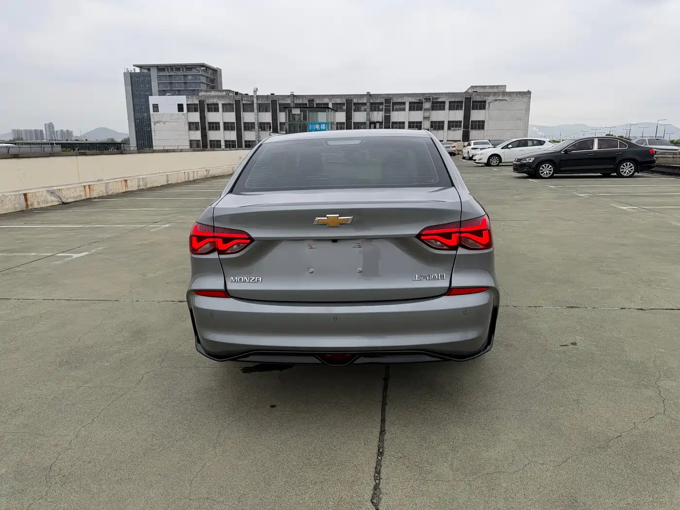 CHEVROLET CRUZE