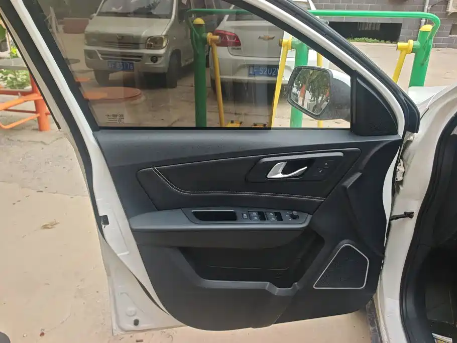 Besturn X40 2018 2018 Internet Celebrity Edition 1.6L Automatic Luxury
