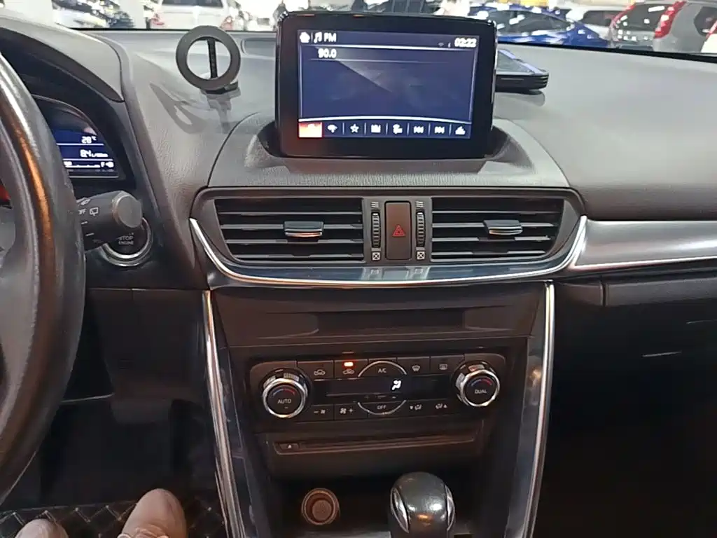 Фото 13 - Mazda CX-4