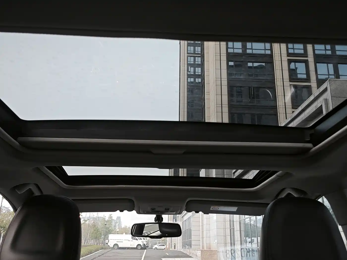 Toyota RAV4 Rongfang 2015 2.5L Automatic 4WD Elite Edition фото 13