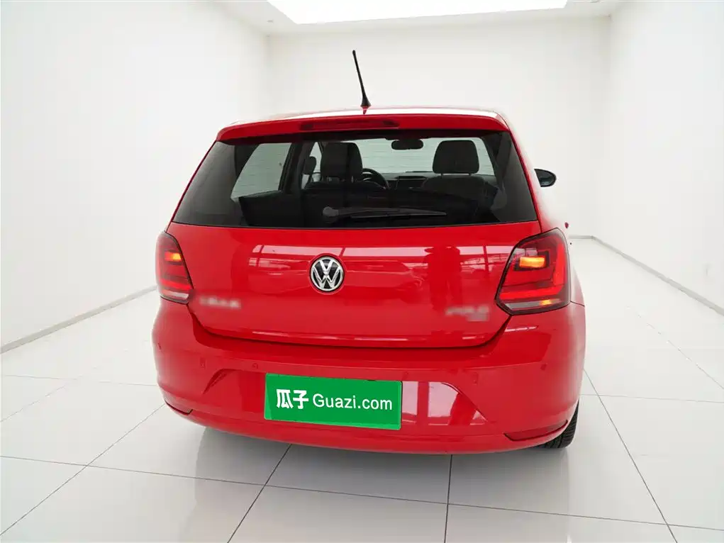 Volkswagen Polo 2016 1.6L Automatic Comfort фото 4